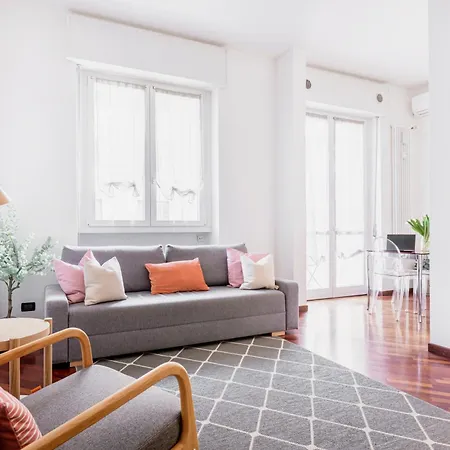 Stylish And Cozy Close To Naviglio * Milão