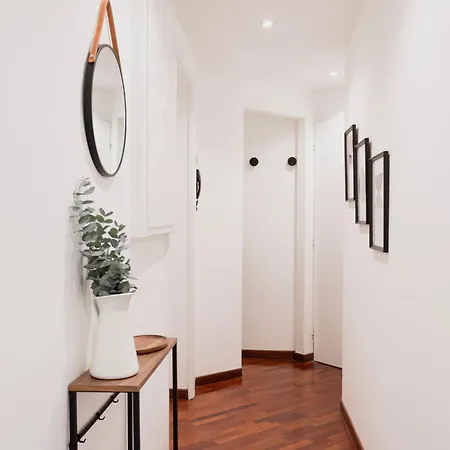 Stylish And Cozy Close To Naviglio Apartman